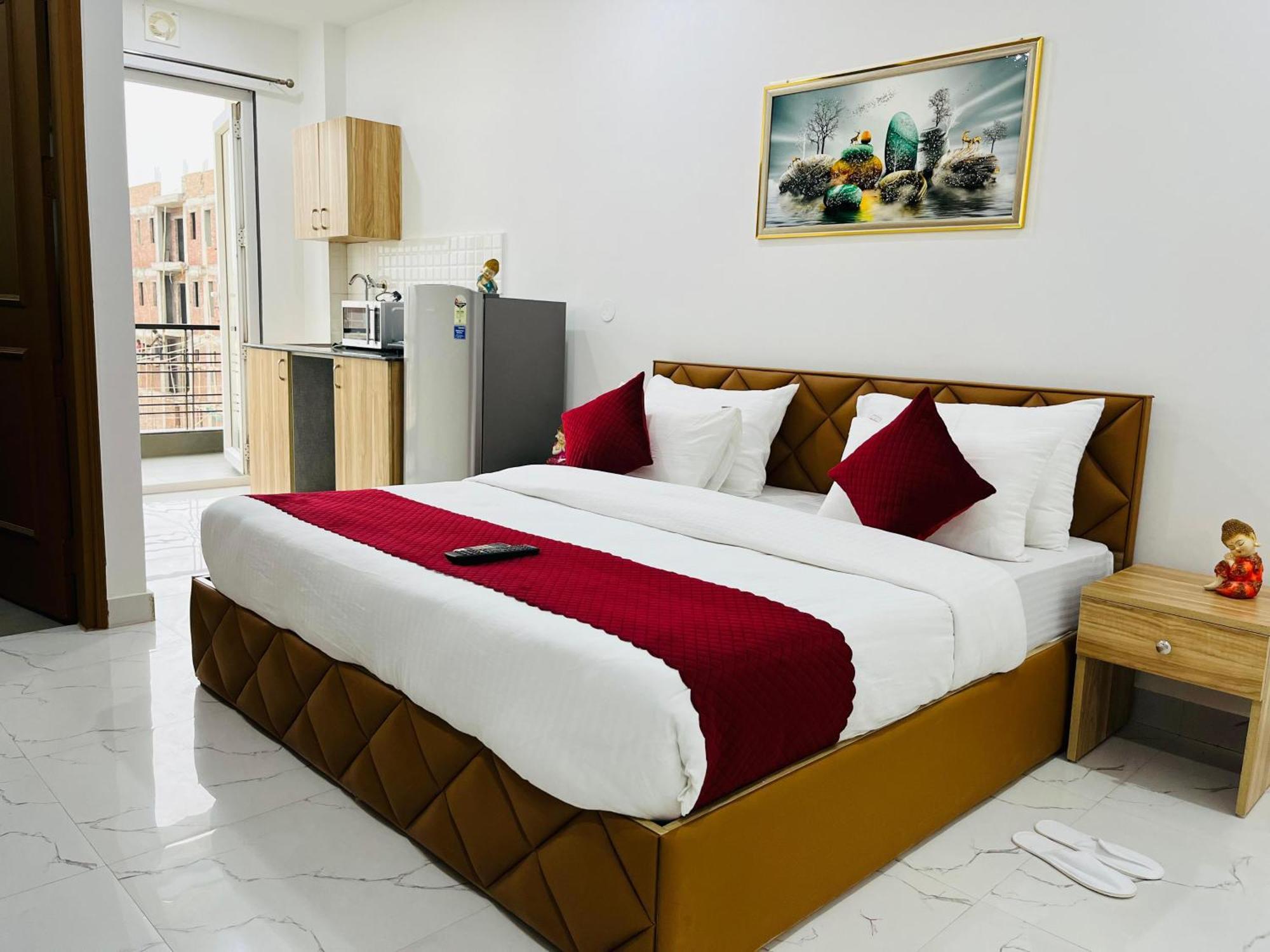 The Lodgers Studio Apartment Infront Of Artemis Hospital Gurugram Гургаон Екстериор снимка